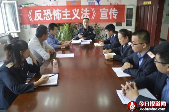 恪盡職守筑防線 大漠鐵警寫忠誠.jpg