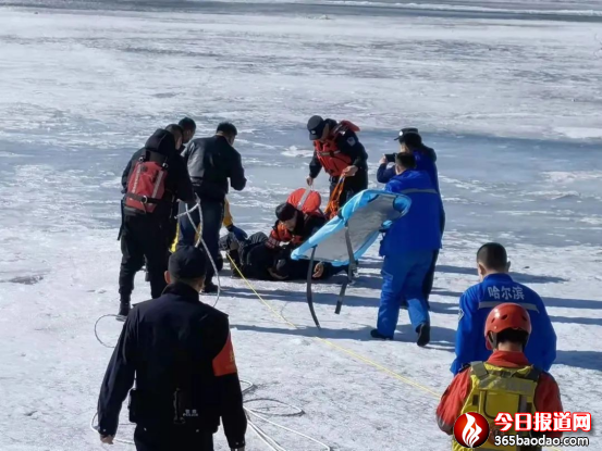 【警營暖心事】冰窟驚險10分鐘,墜冰群眾得救了! - 復(fù)件714.png