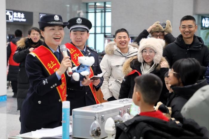 F·ʻӑcף傀Ї񾯲칝