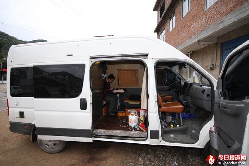 廣西恭城這位軍轉(zhuǎn)干部第一書記實干巧干“十大脫貧錦囊”助貧困村脫貧摘帽 (3).JPG