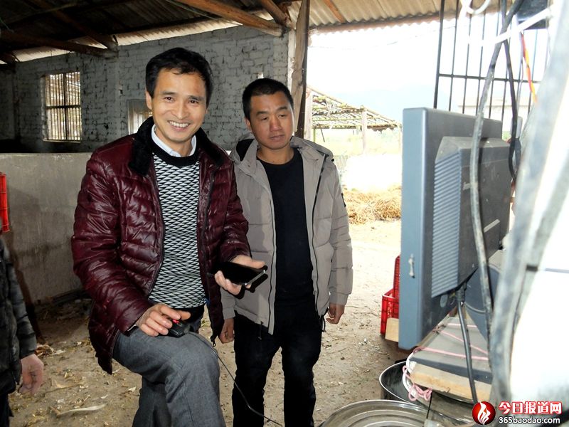 廣西恭城這位軍轉(zhuǎn)干部第一書記實干巧干“十大脫貧錦囊”助貧困村脫貧摘帽 (8).JPG