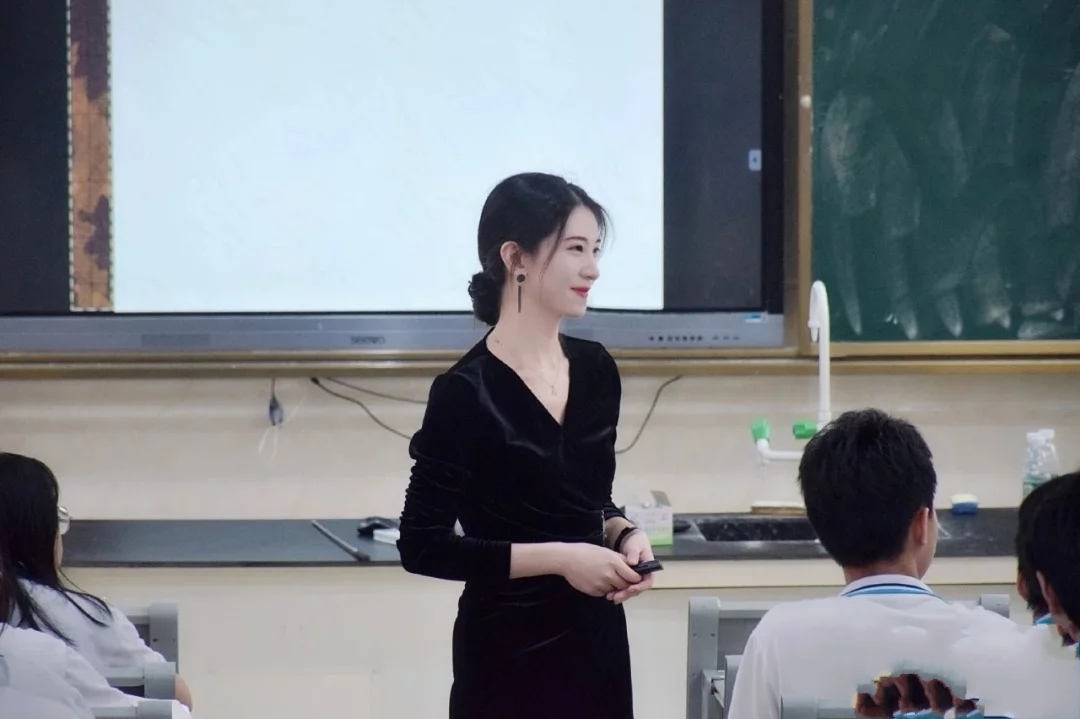   òcǻ۲棡ЌW@λŮώˣ