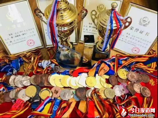 松花江上的 “冠軍水警”——記哈爾濱市公安局航運(yùn)分局民警金璽446.png